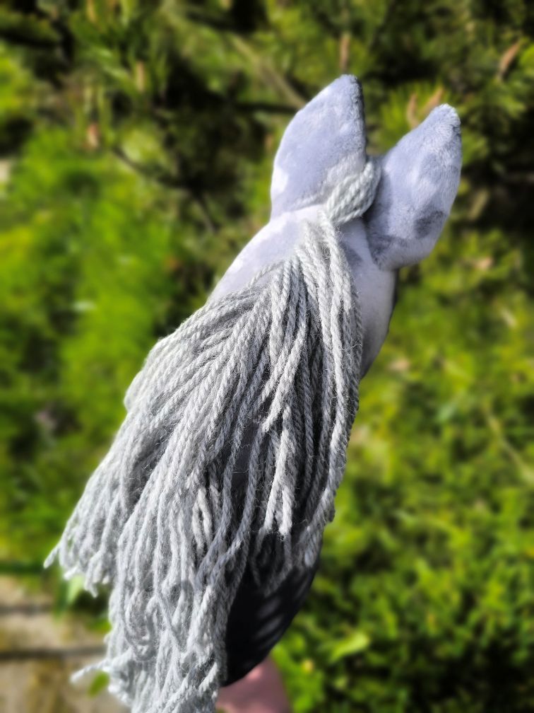 Hobby horse jabłkowity realistyczny