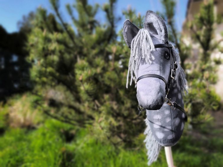 Hobby horse siwy jabłkowity realistyczny + ogłowie