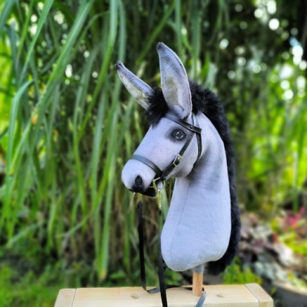 Hobby horse osioł realistyczny konik na kiju A3