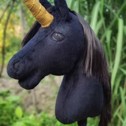 hobby horse, jednorożec, kary, konik na kiju