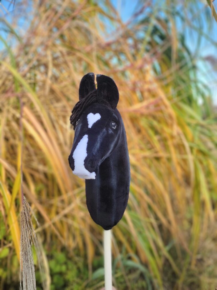Hobby horse kary czarny realistyczny A3 ogłowie