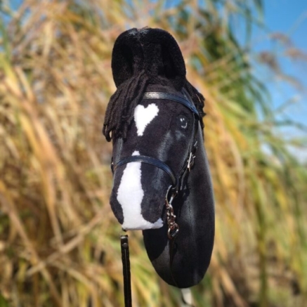 Hobby horse kary czarny realistyczny A3 ogłowie