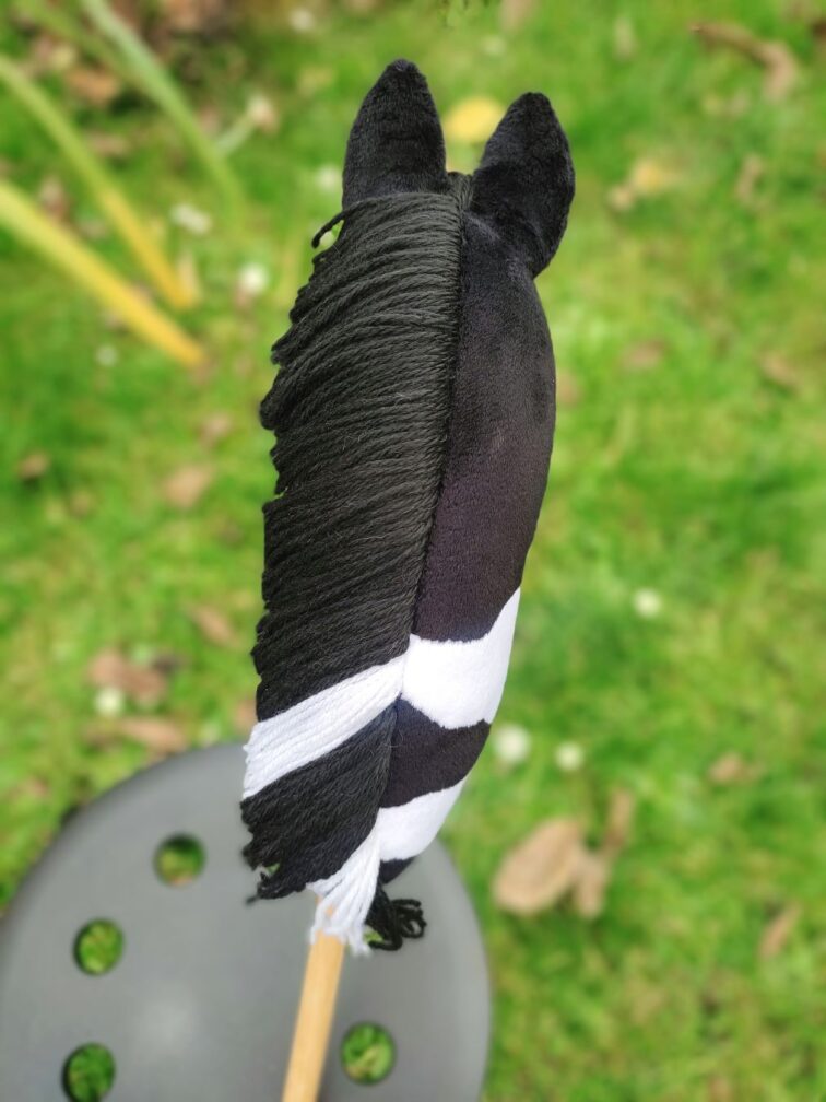 Hobby horse srokaty tobiano realistyczny a4