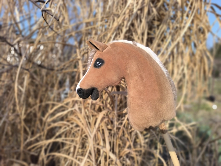 Hobby horse izabelowaty realistyczny A4 konik na kiju