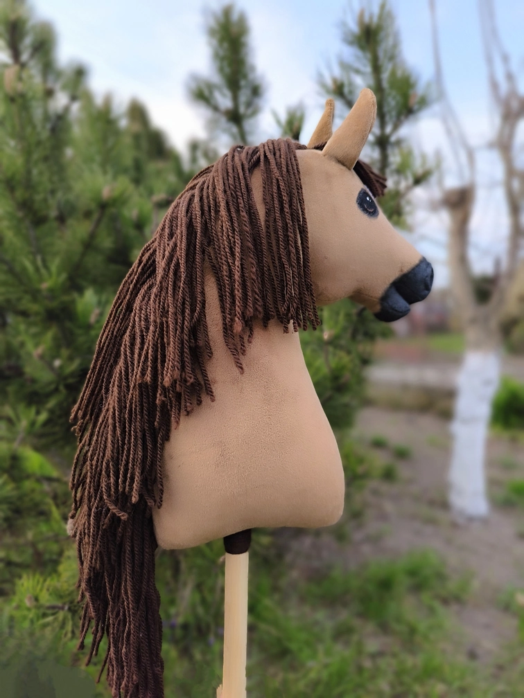 Hobby horse kasztanek realistyczny mustang konik na kiju