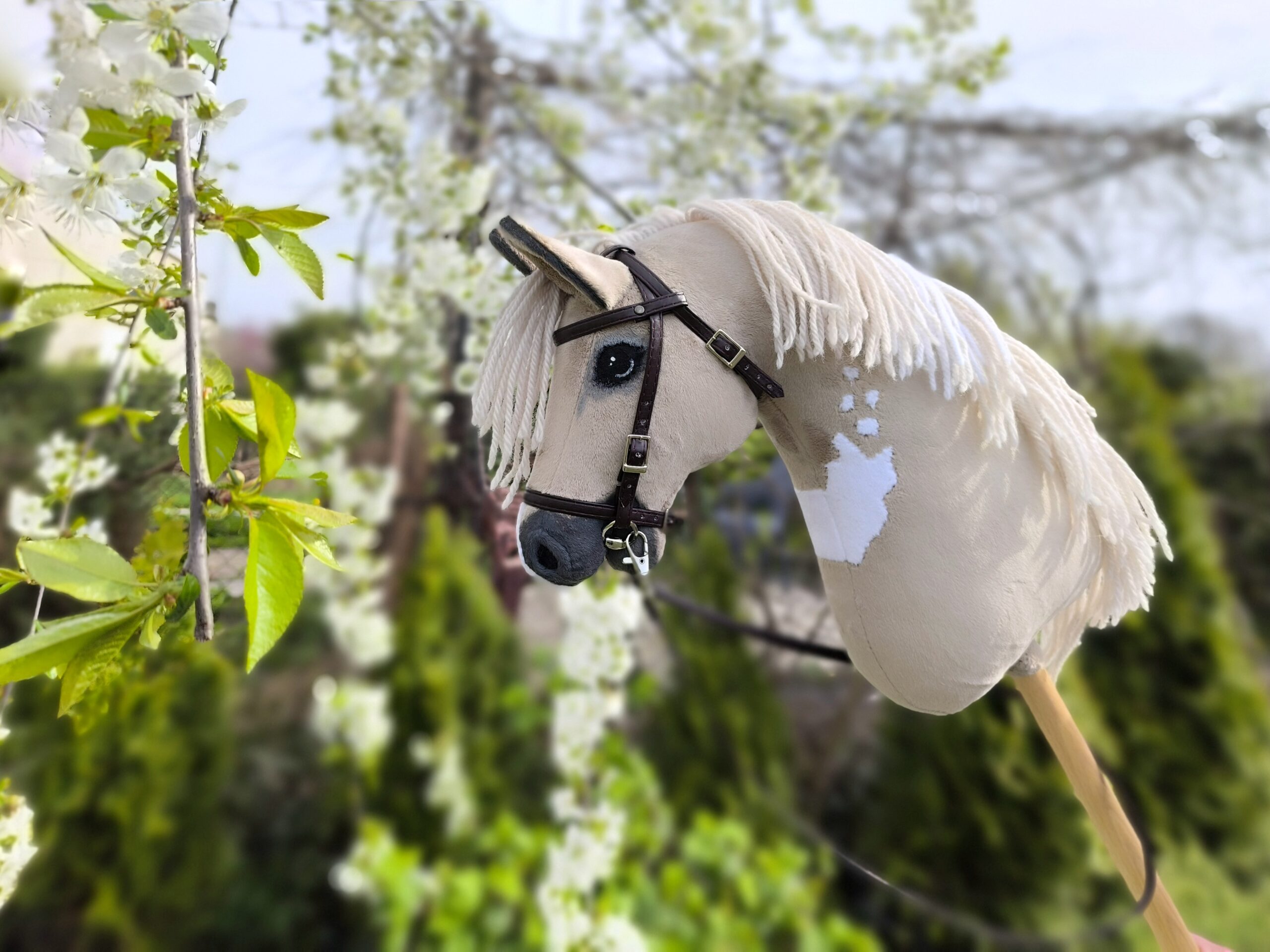 Hobby horse izabelowaty realistyczny konik na kiju A3 OGŁOWIE