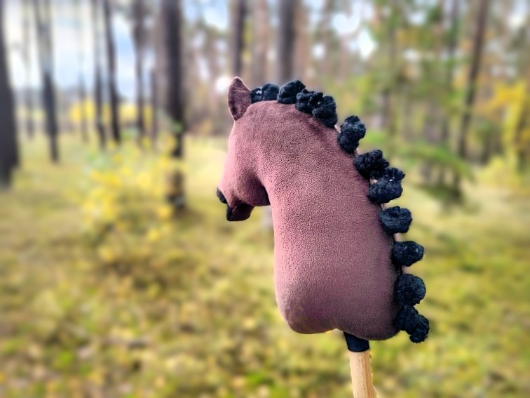 Hobby horse gniady realistyczny konik na kiju A4