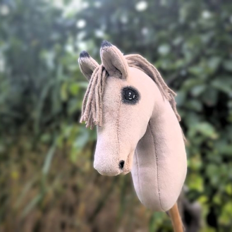 Hobby horse izabelowaty realistyczny konik na kiju A4